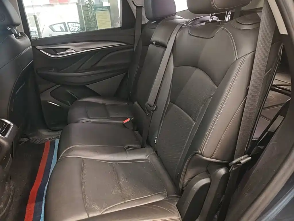 Buick Enclave — миниатюра 17