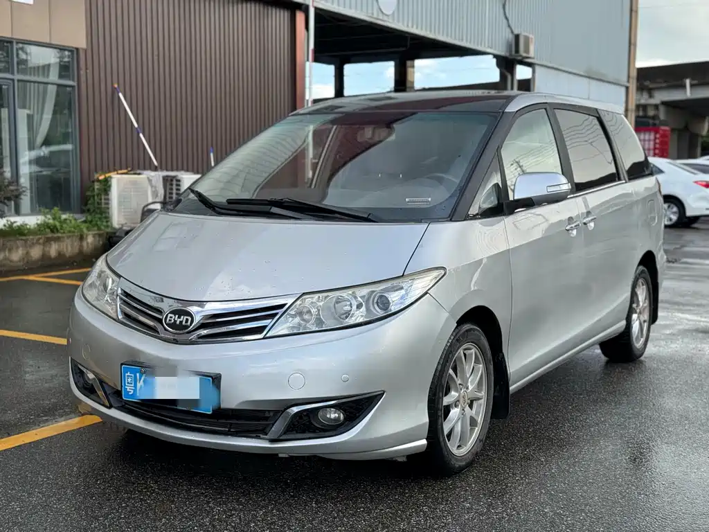BYD M6 — миниатюра 2