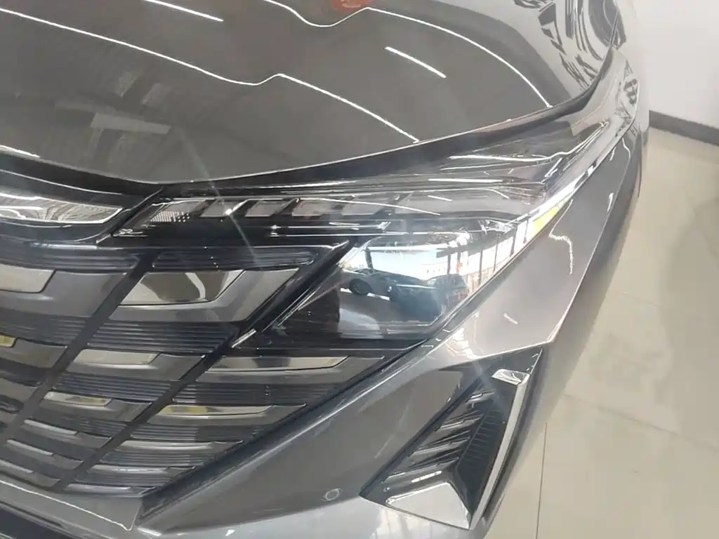 Changan UNI-Z New Energy — миниатюра 24