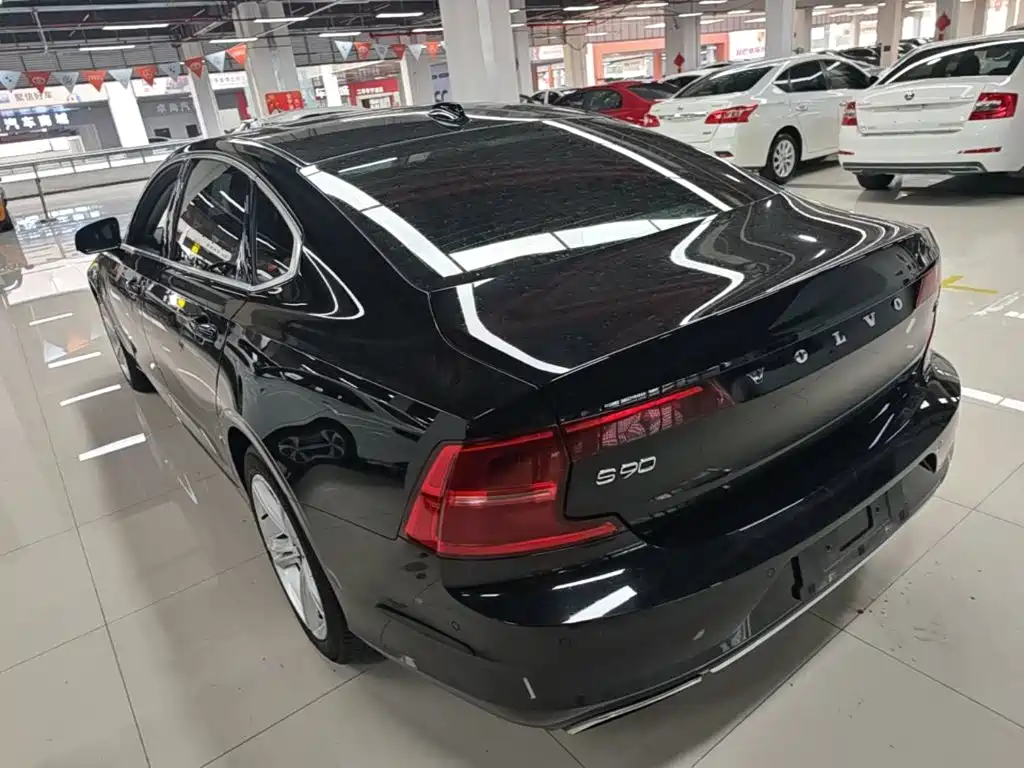 Volvo S90 — миниатюра 5