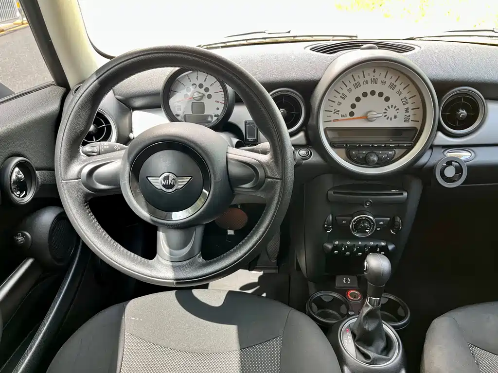 MINI Mini Clubman — миниатюра 17