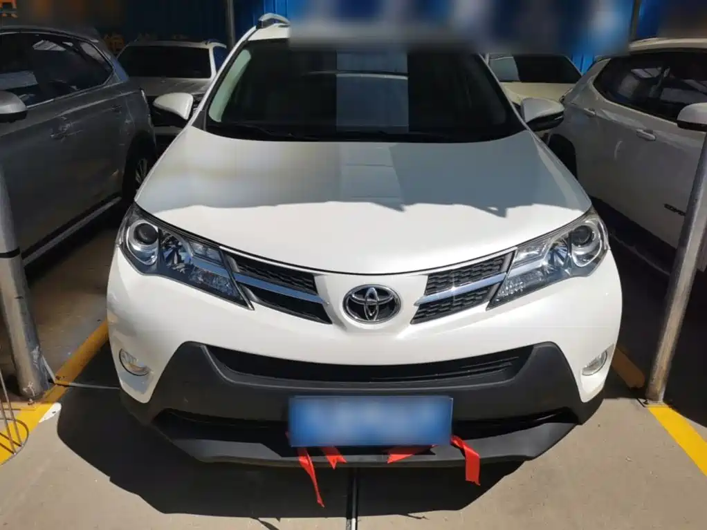 Toyota RAV4 — миниатюра 3