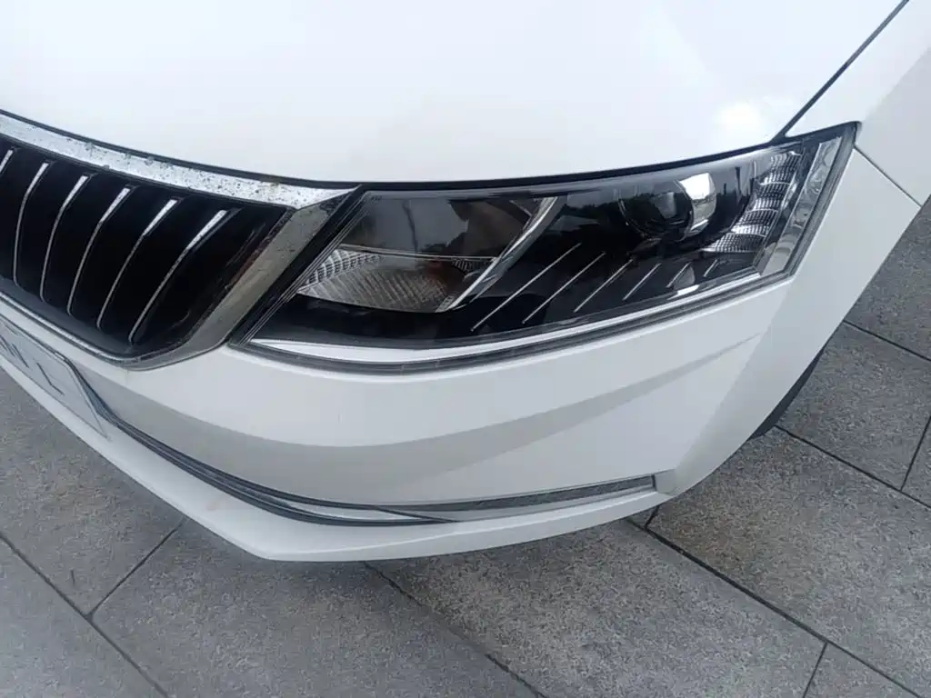 Skoda Rapid Spaceback — миниатюра 24