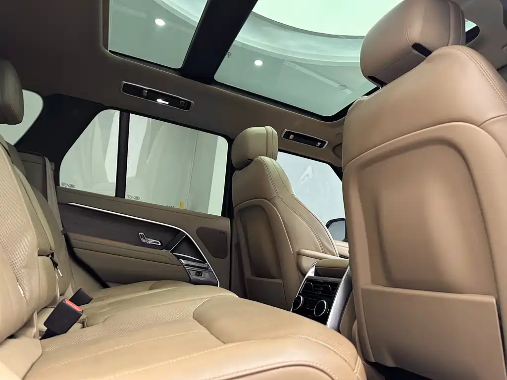 Land Rover Range Rover — миниатюра 13