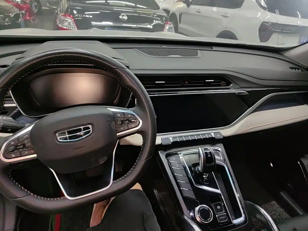 Geely Boyue — миниатюра 10