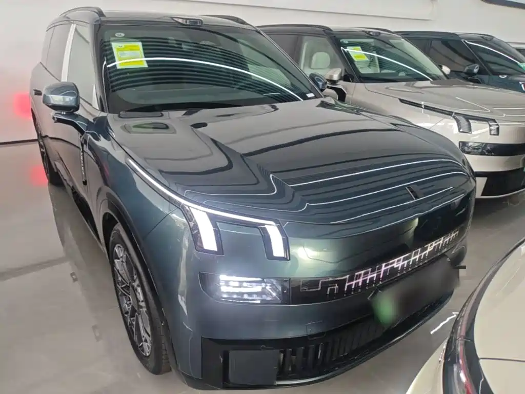 Lynk & Co 900 — миниатюра 3