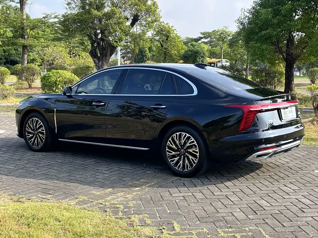 Hongqi Hongqi H5 — миниатюра 4