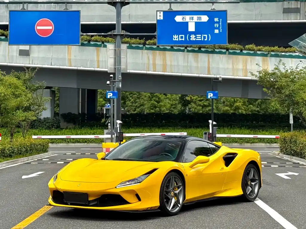 Ferrari F8 — миниатюра 3
