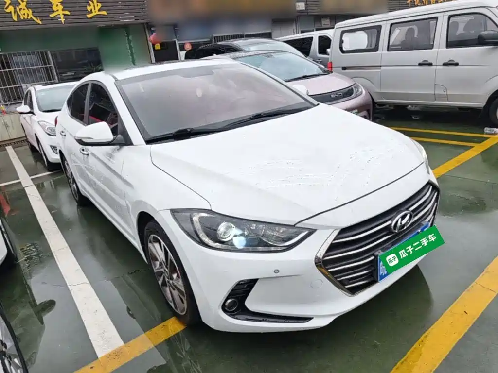 Hyundai Elantra — миниатюра 4