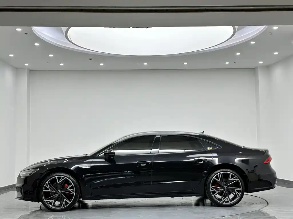 Audi A7L 2024 45 TFSI quattro