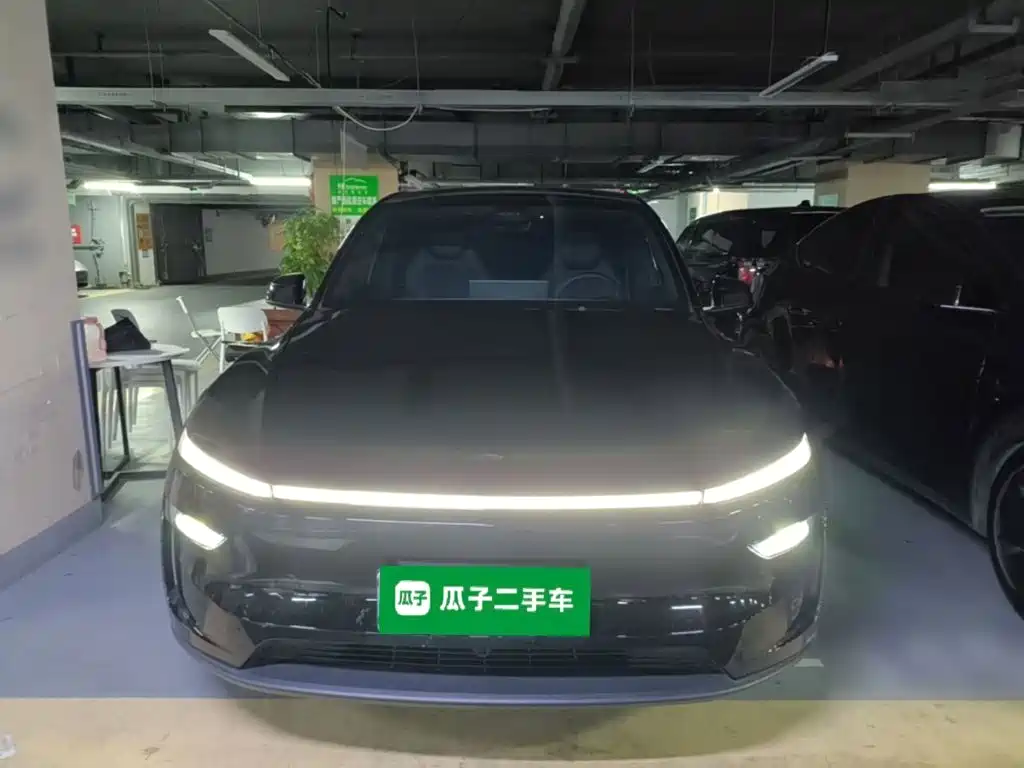 Tesla Model Y L — миниатюра 3