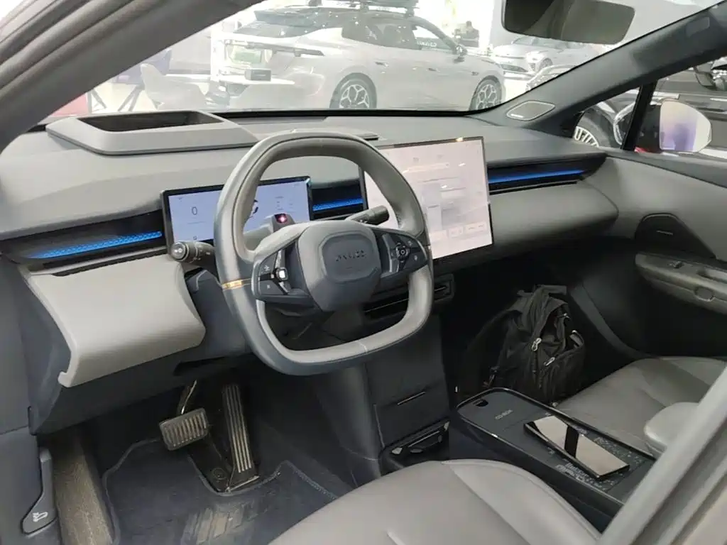 Lynk & Co Z20 — миниатюра 13