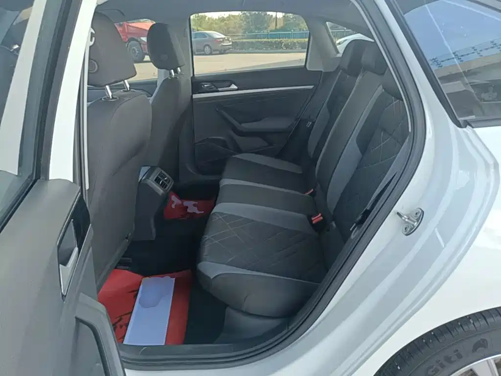 Volkswagen Lavida — миниатюра 17