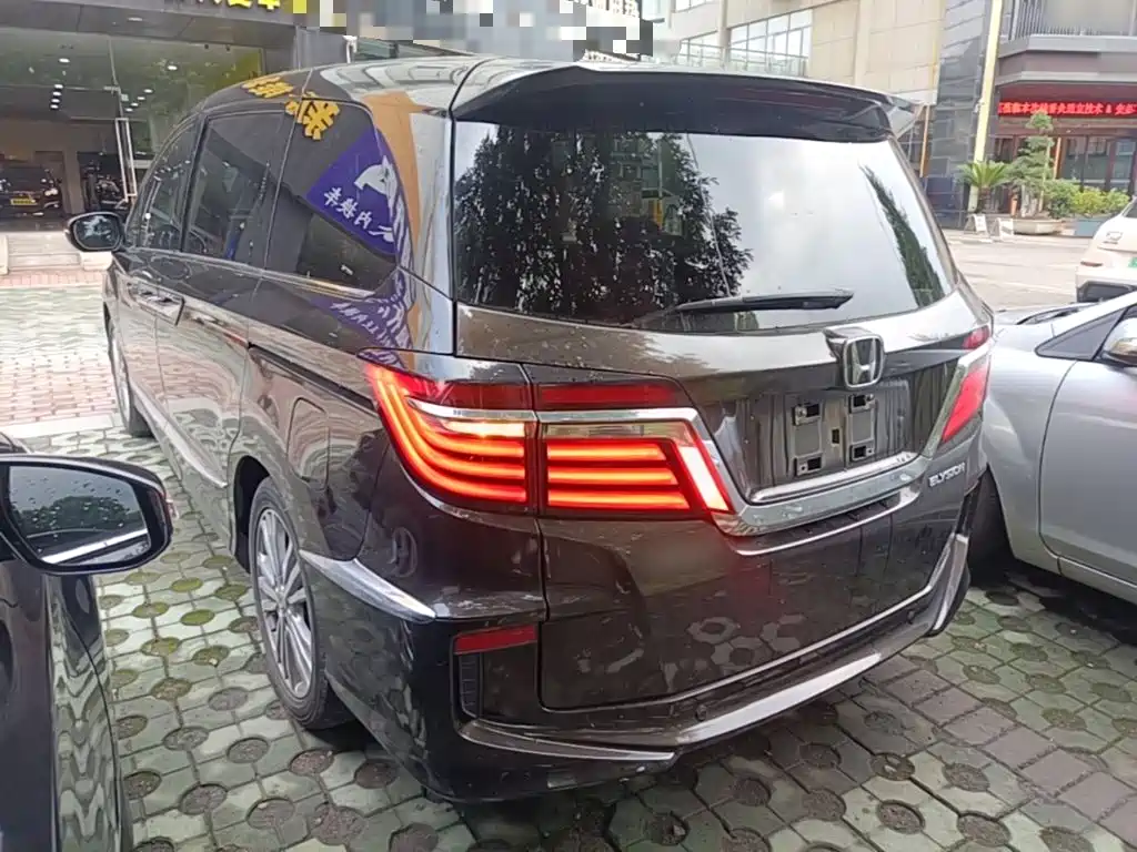 Honda Elysion — миниатюра 5