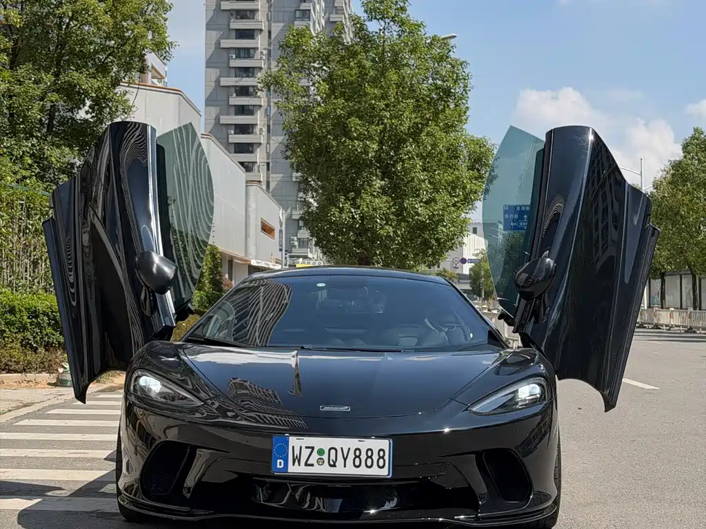 McLaren GT — миниатюра 5