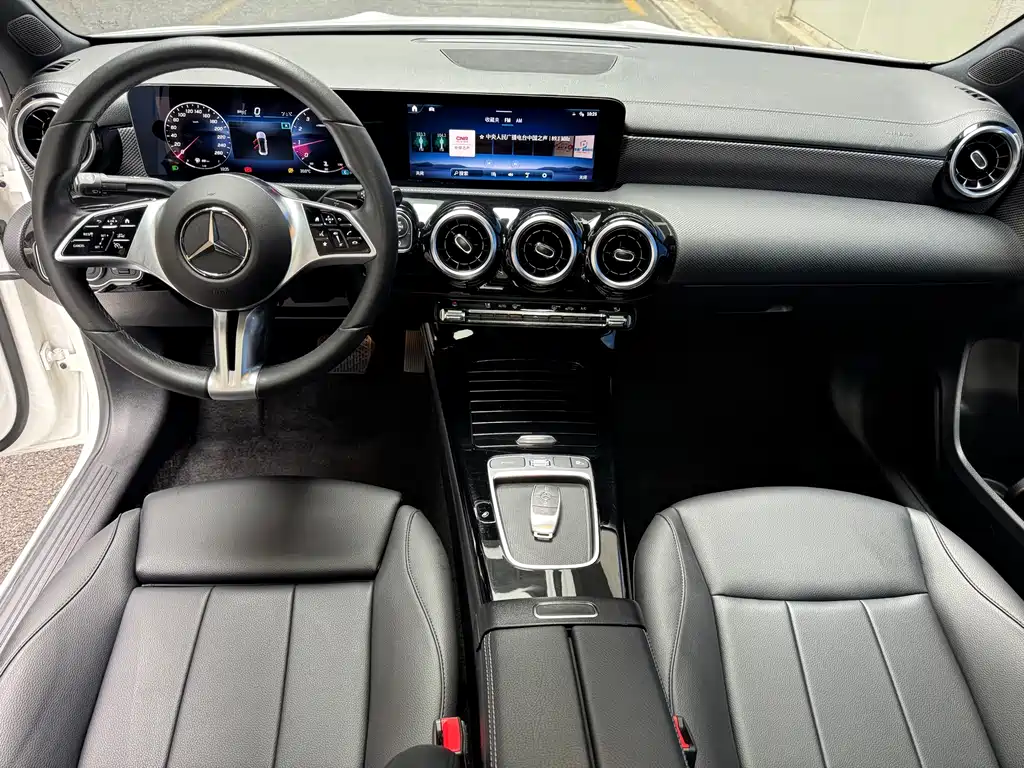Mercedes-Benz A-Class — миниатюра 8