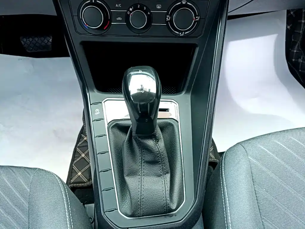 Volkswagen Lavida — миниатюра 14
