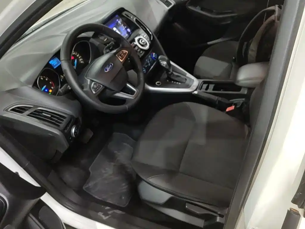 Ford Focus — миниатюра 15