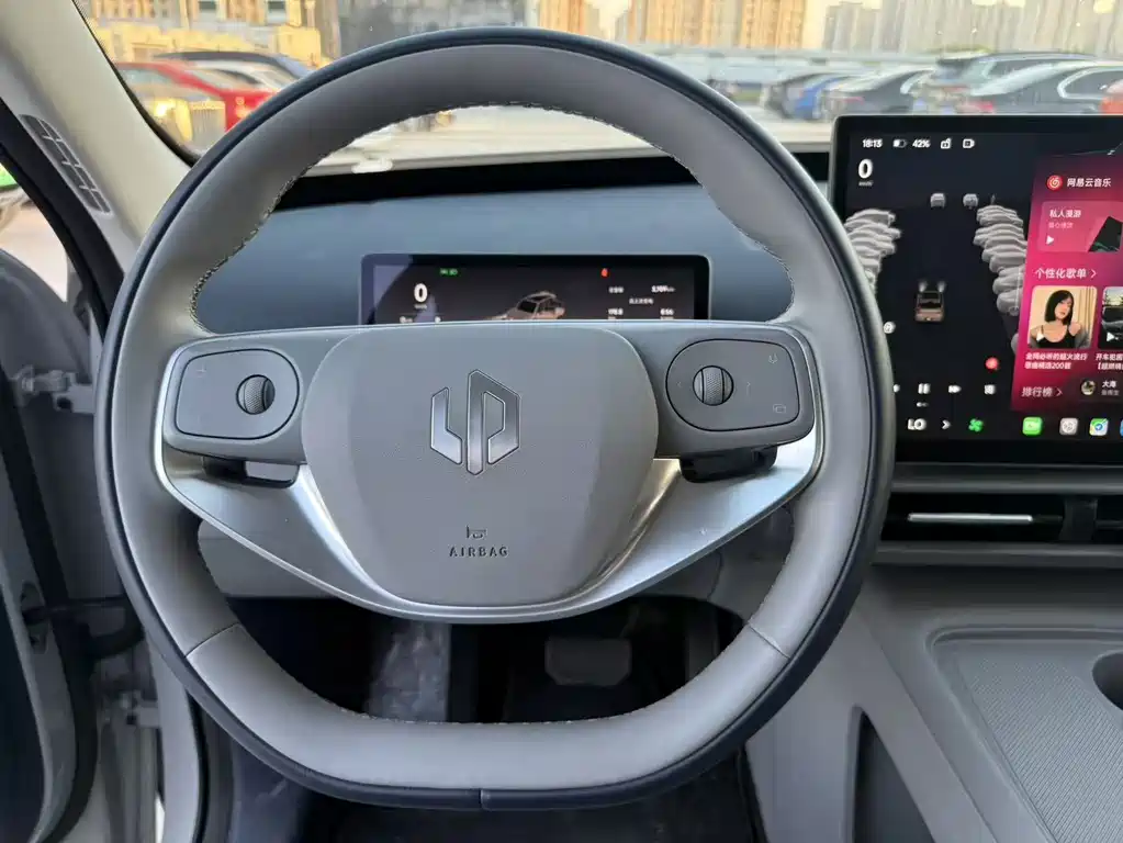 Leapmotor Leapmotor A10 — миниатюра 8