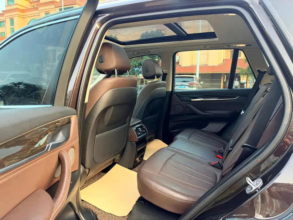 BMW X5 (Import) — миниатюра 12