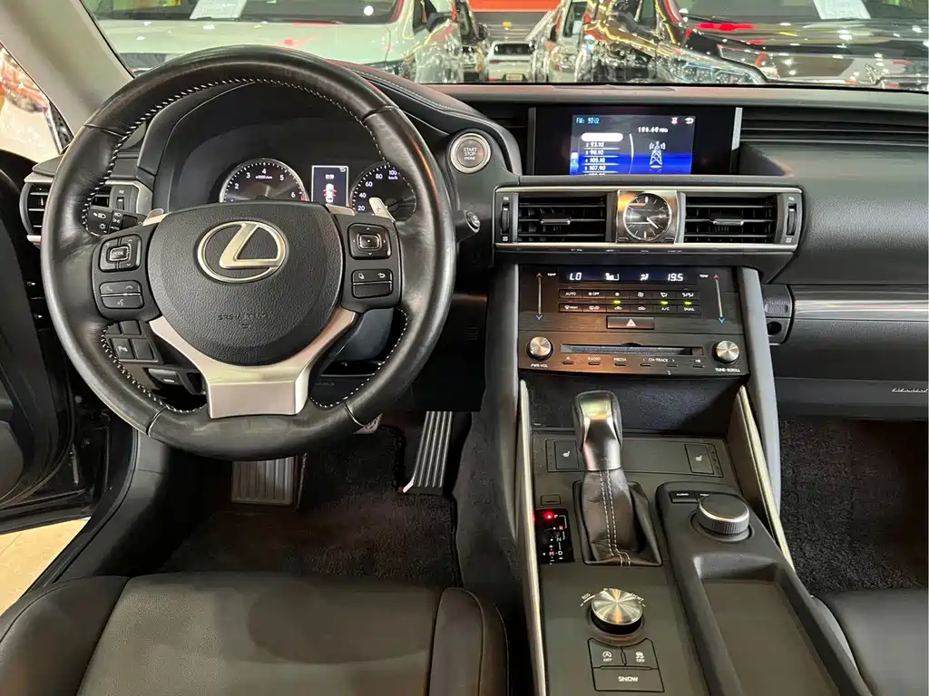 Lexus IS — миниатюра 13