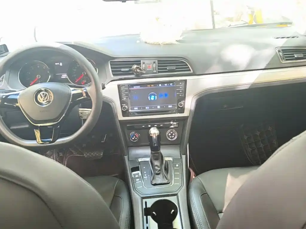 Volkswagen Lamando — миниатюра 10