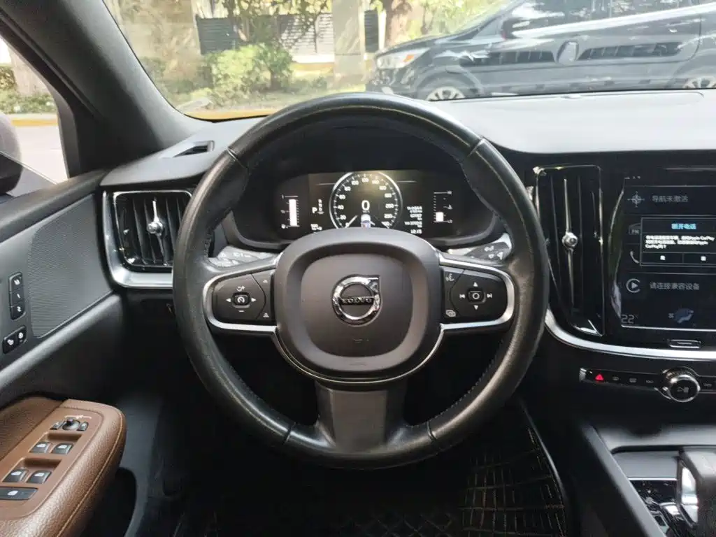 Volvo S60 — миниатюра 6