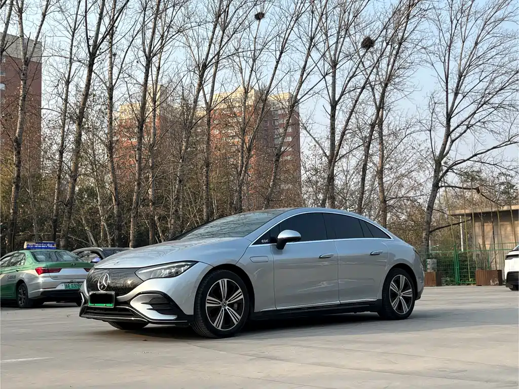 Mercedes-Benz EQE 2024