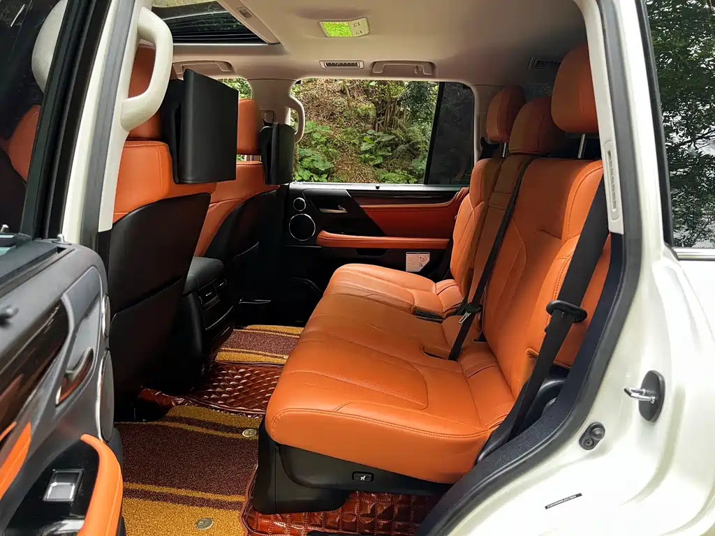 Lexus LX — миниатюра 12