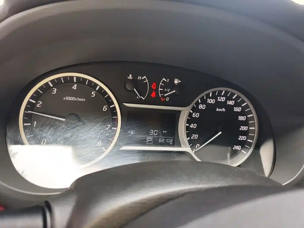 Nissan Bluebird — миниатюра 12