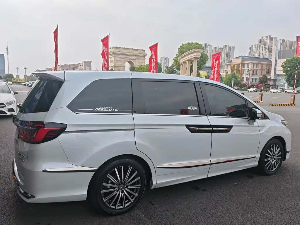 Honda Elysion — миниатюра 9