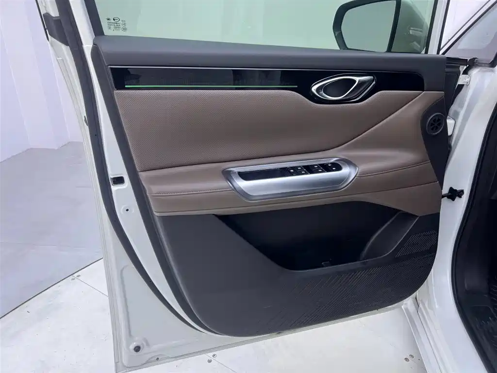 GAC TRUMPCHI E8 NEW ENERGY