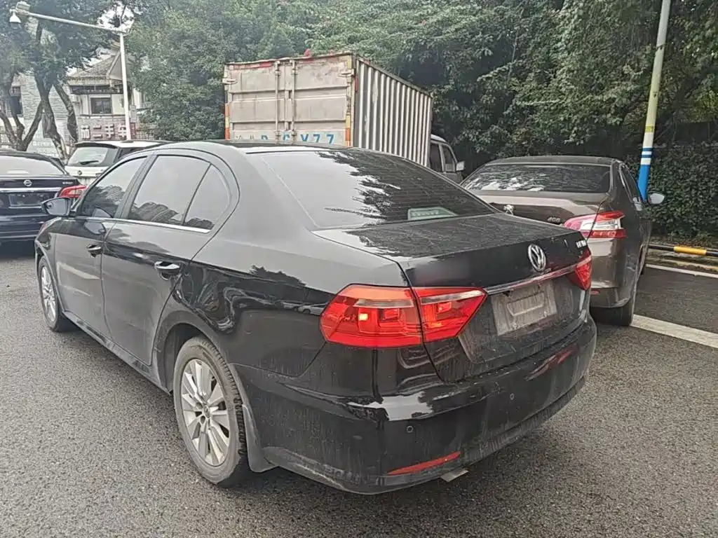 Volkswagen Lavida — миниатюра 5