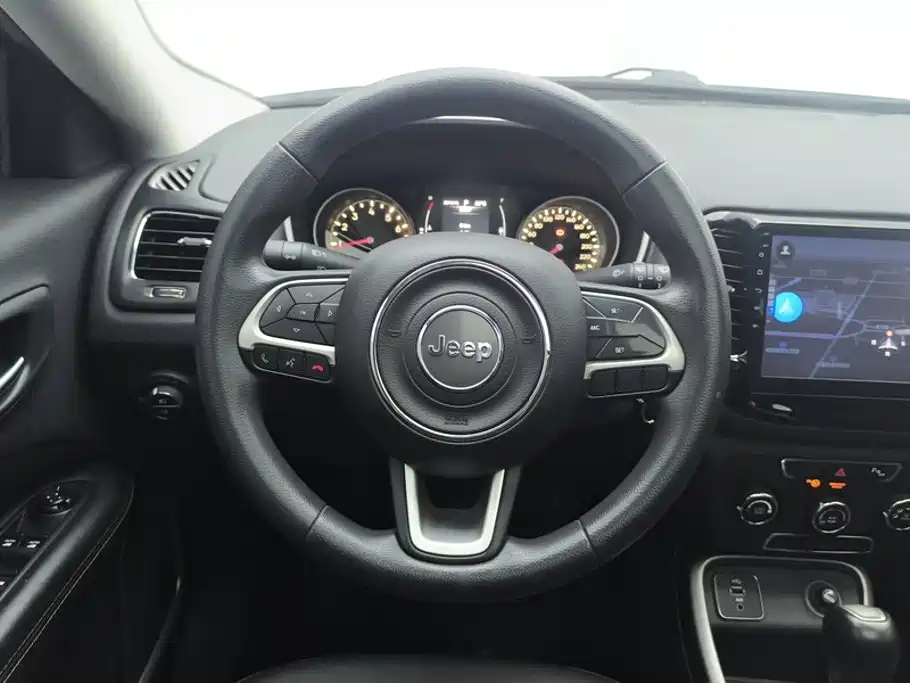 Jeep Compass — миниатюра 15