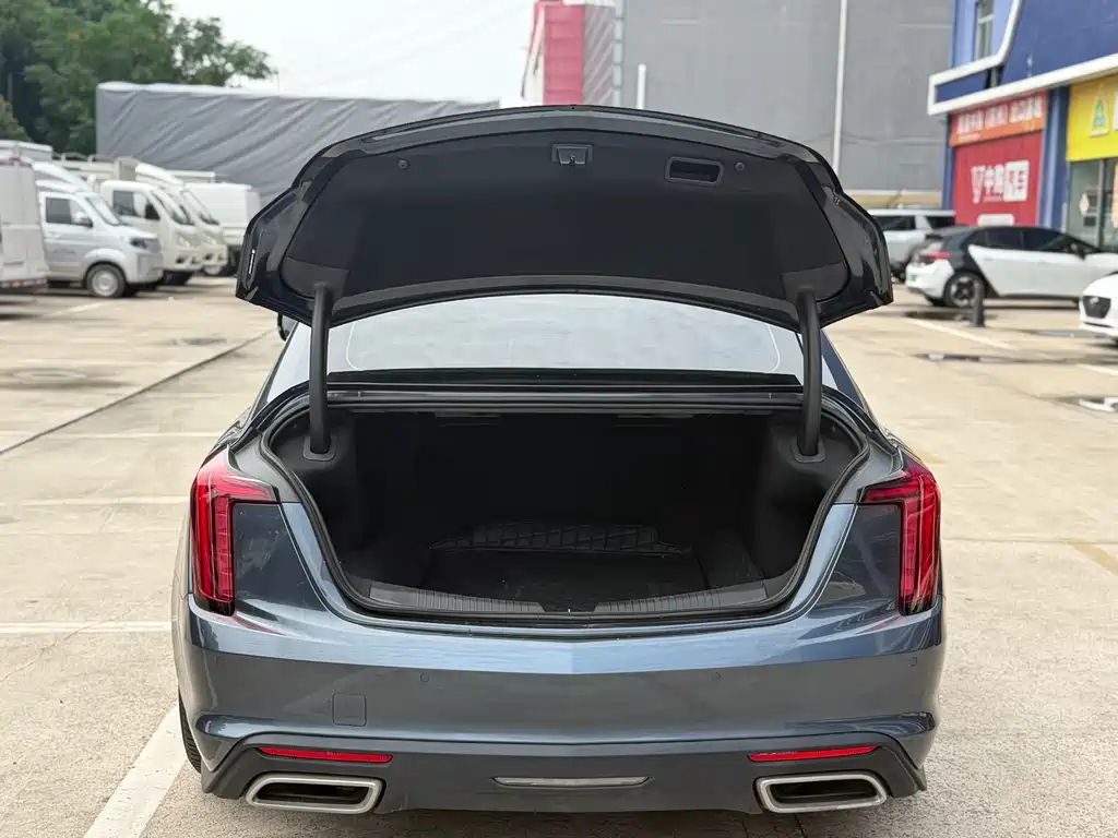 Cadillac CT5 — миниатюра 11