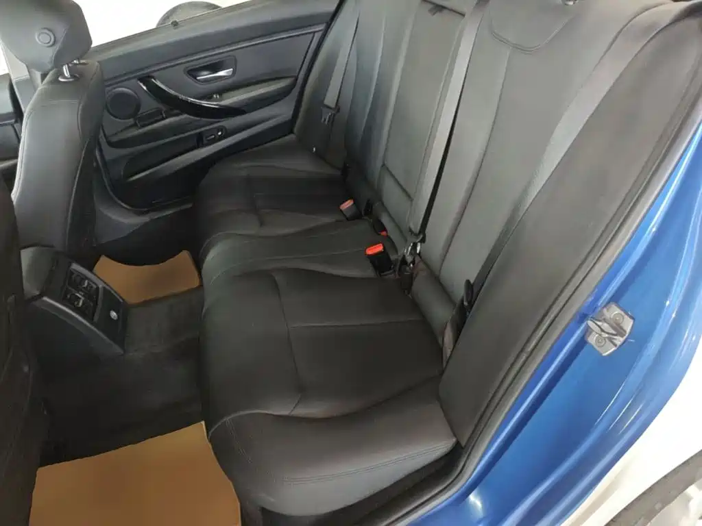 BMW 3 Series — миниатюра 17