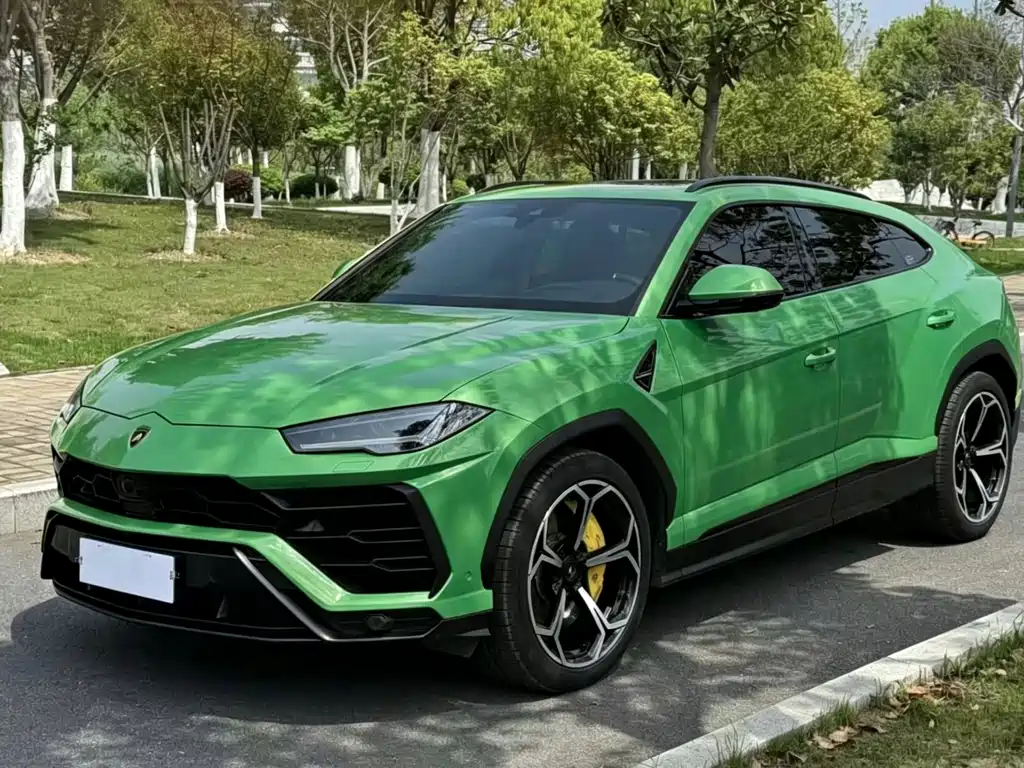 Купить Lamborghini Urus