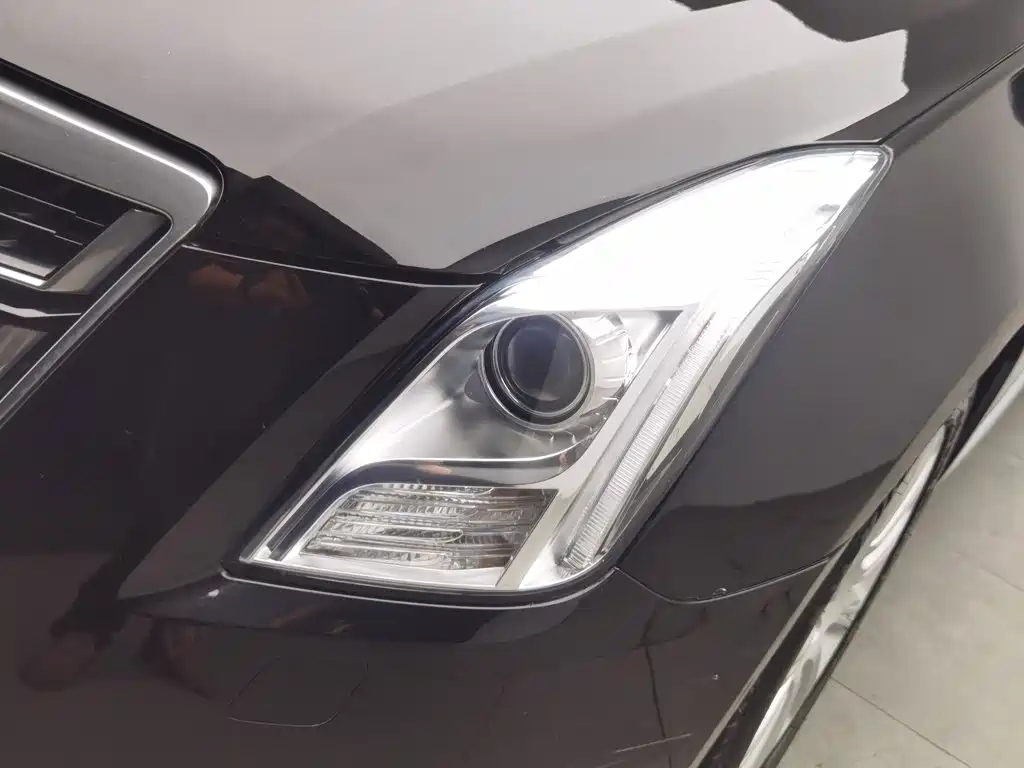 Cadillac XTS — миниатюра 7