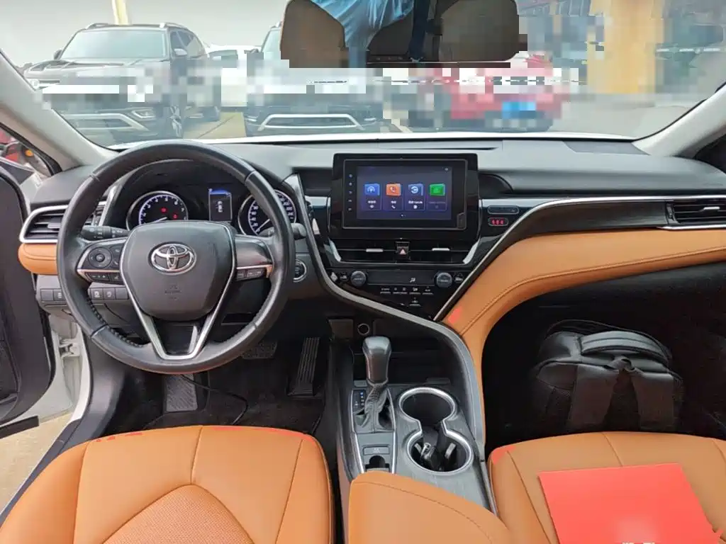 Toyota Camry — миниатюра 10