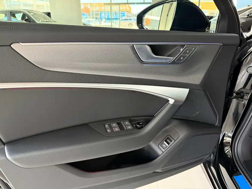 Audi A6L — миниатюра 18