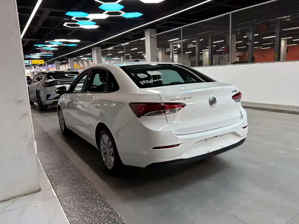 Buick Excelle — миниатюра 7