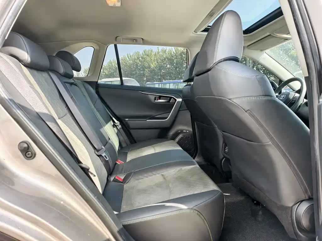 TOYOTA RAV4 RONGFANG