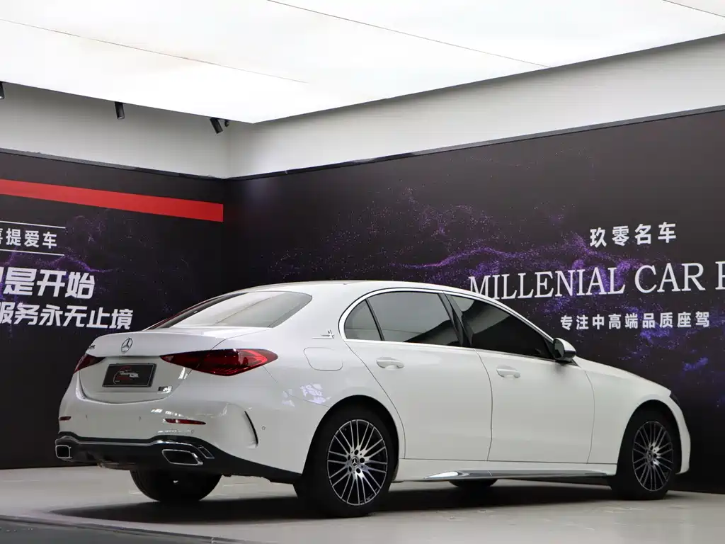 Mercedes-Benz C-Class — миниатюра 6