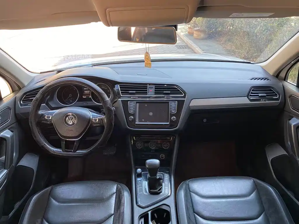 Volkswagen Tiguan L — миниатюра 9
