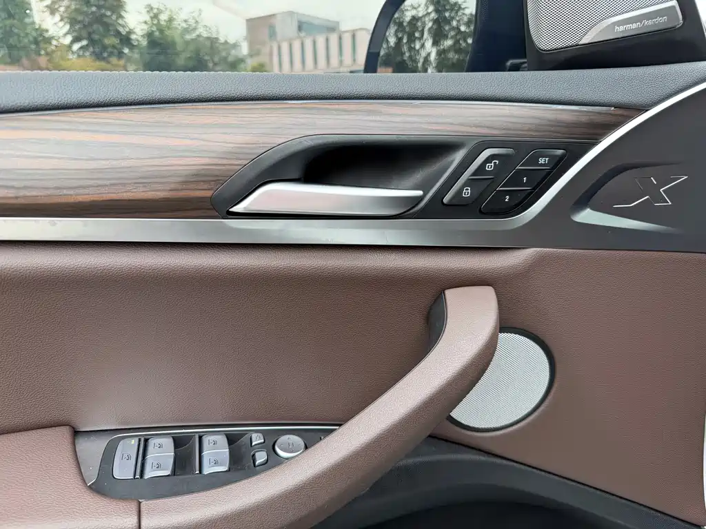 BMW X3 — миниатюра 11
