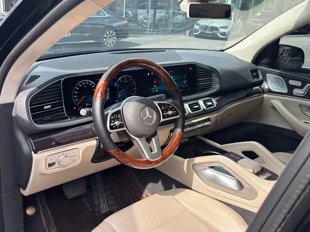 Mercedes-Benz GLE (Import) — миниатюра 6