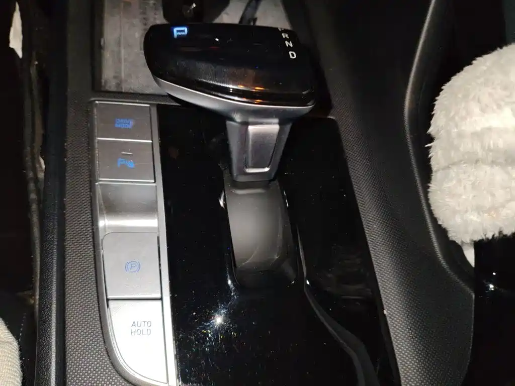 Hyundai Elantra — миниатюра 10