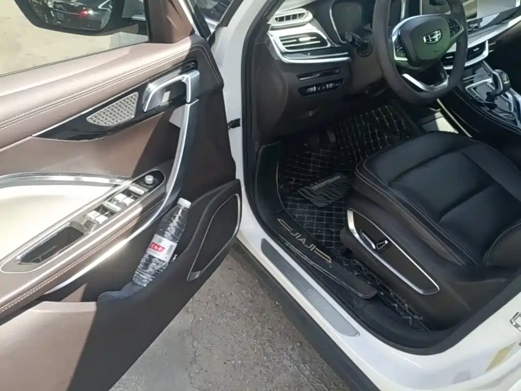 Geely Jia Ji — миниатюра 16