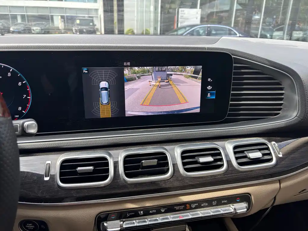 Mercedes-Benz GLE (Import) — миниатюра 11