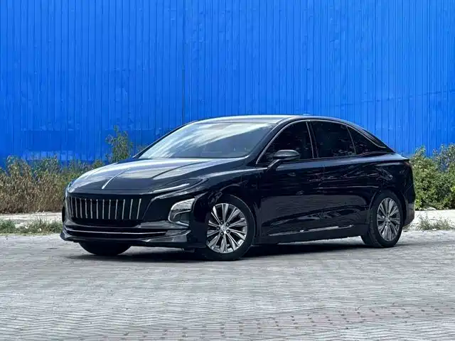 Hongqi E-QM5
